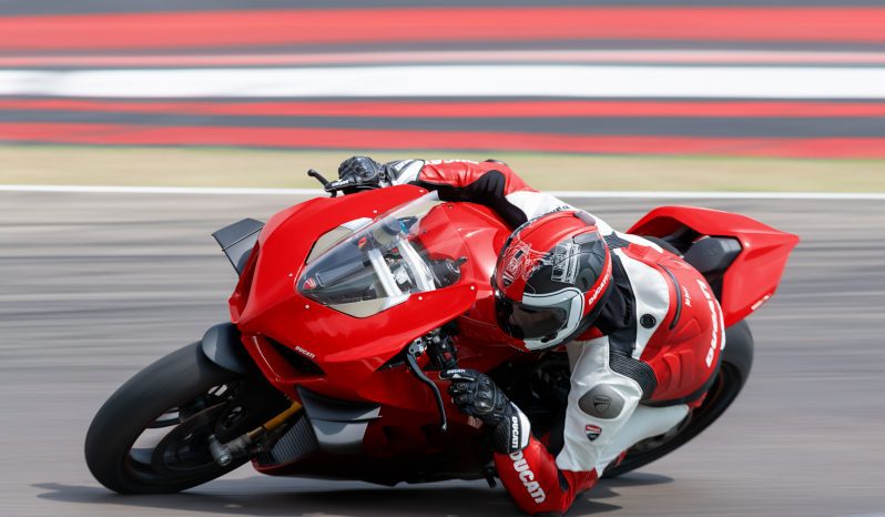 Ducati Panigale V4 lleno