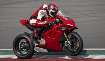 Ducati Panigale V4 lleno