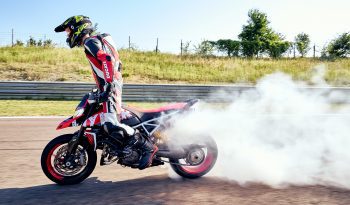 Ducati Hypermotard 950RVE lleno