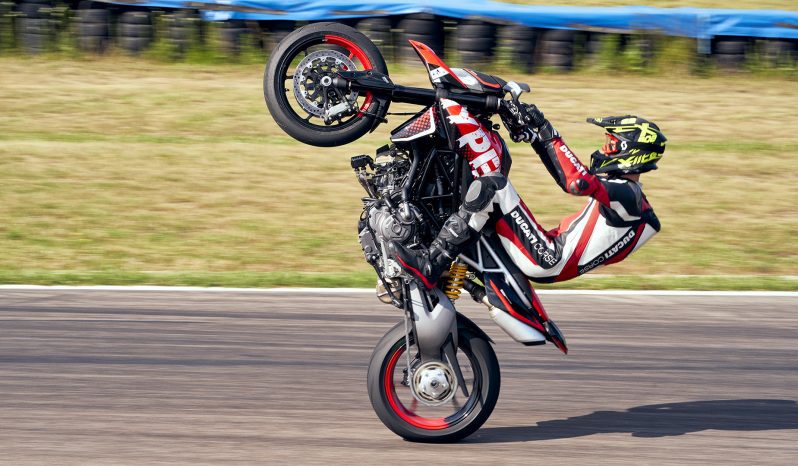 Ducati Hypermotard 950RVE lleno