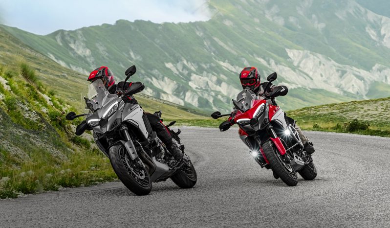 Ducati Multistrada V4 lleno