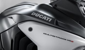 Ducati Multistrada V4 lleno