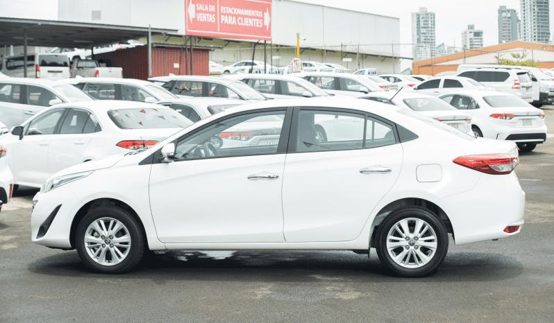 Certificado Toyota Yaris Sedan 2020 | CY2869 lleno