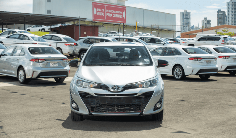 Certificado Toyota Yaris Hatchback 2020 | CZ9973 lleno