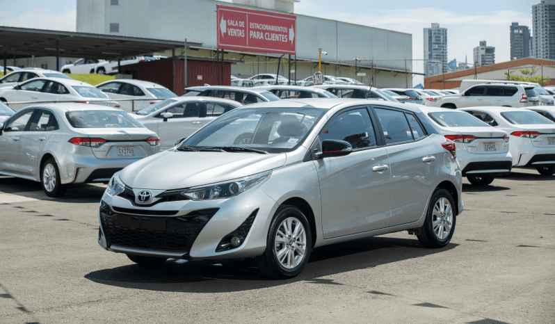 Certificado Toyota Yaris Hatchback 2020 | CZ9960 lleno