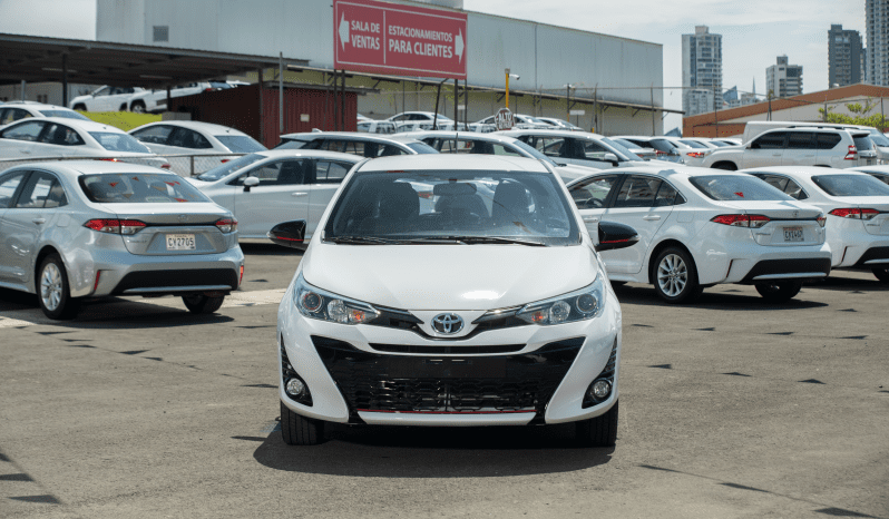 Certificado Toyota Yaris Hatchback 2020 | CZ9969 lleno