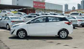 Certificado Toyota Yaris Hatchback 2020 | CZ9975 lleno