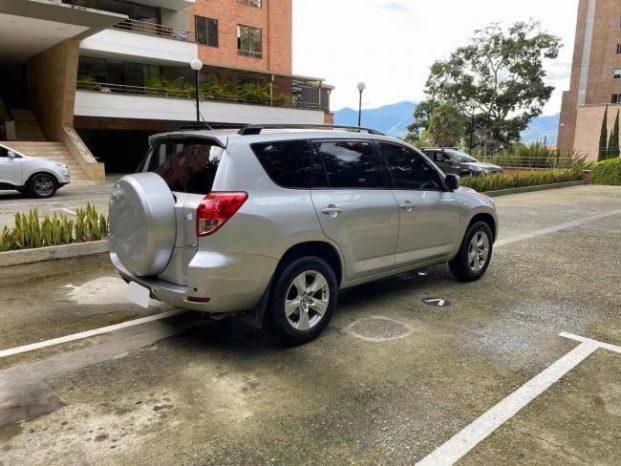 Usado Toyota RAV4 2010 lleno